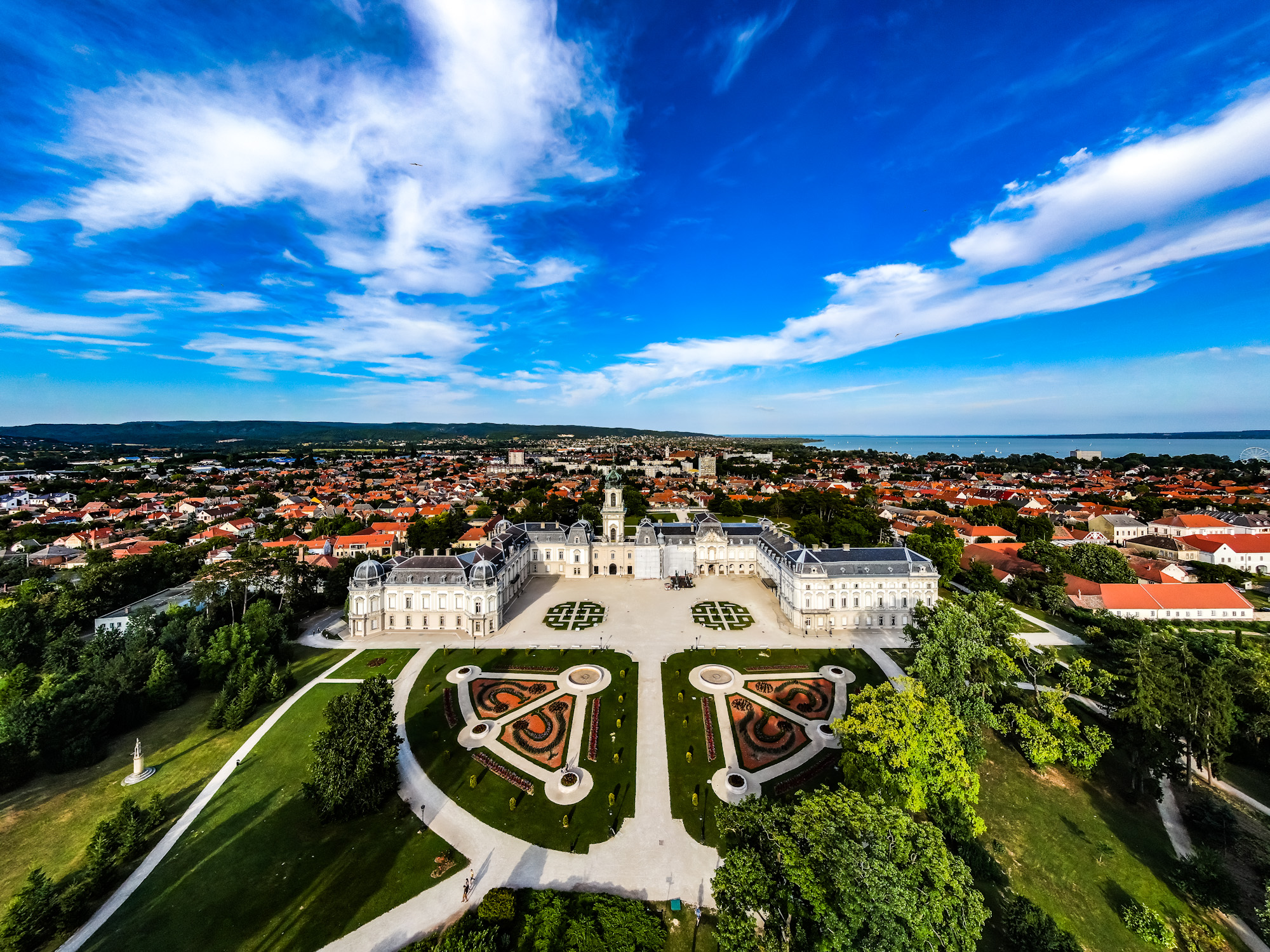 Magyarországom.hu - Kvízjáték - A nagy Balaton kvíz - 3. kérdés: Melyik parton található Keszthely? - Északi, Déli